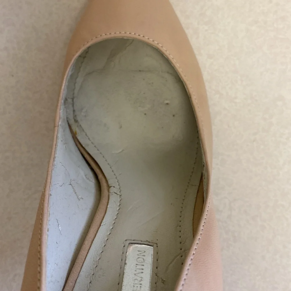 BCBG pumps
